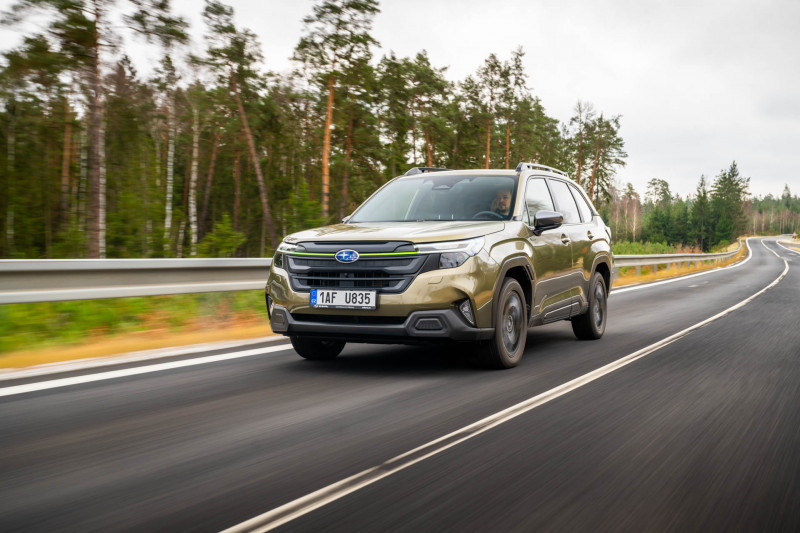 Vyražte na letní dovolenou s novým Subaru Foresterem – dostanete od nás letní balíček příslušenství ZDARMA!