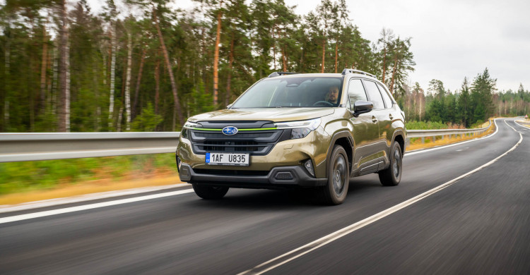 Vyražte na letní dovolenou s novým Subaru Foresterem – dostanete od nás letní balíček příslušenství ZDARMA!