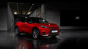 Lexus představuje zcela nový model LBX