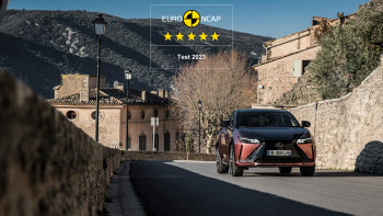 Nový LEXUS RZ získal pět hvězd v bezpečnostních testech Euro NCAP