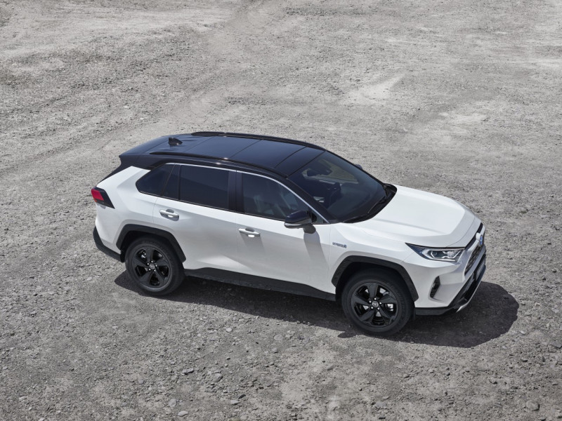 Toyota RAV4: 30 let kultovního průkopníka