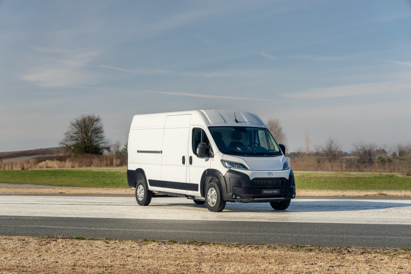 Toyota spustila předprodej užitkového modelu Proace Max